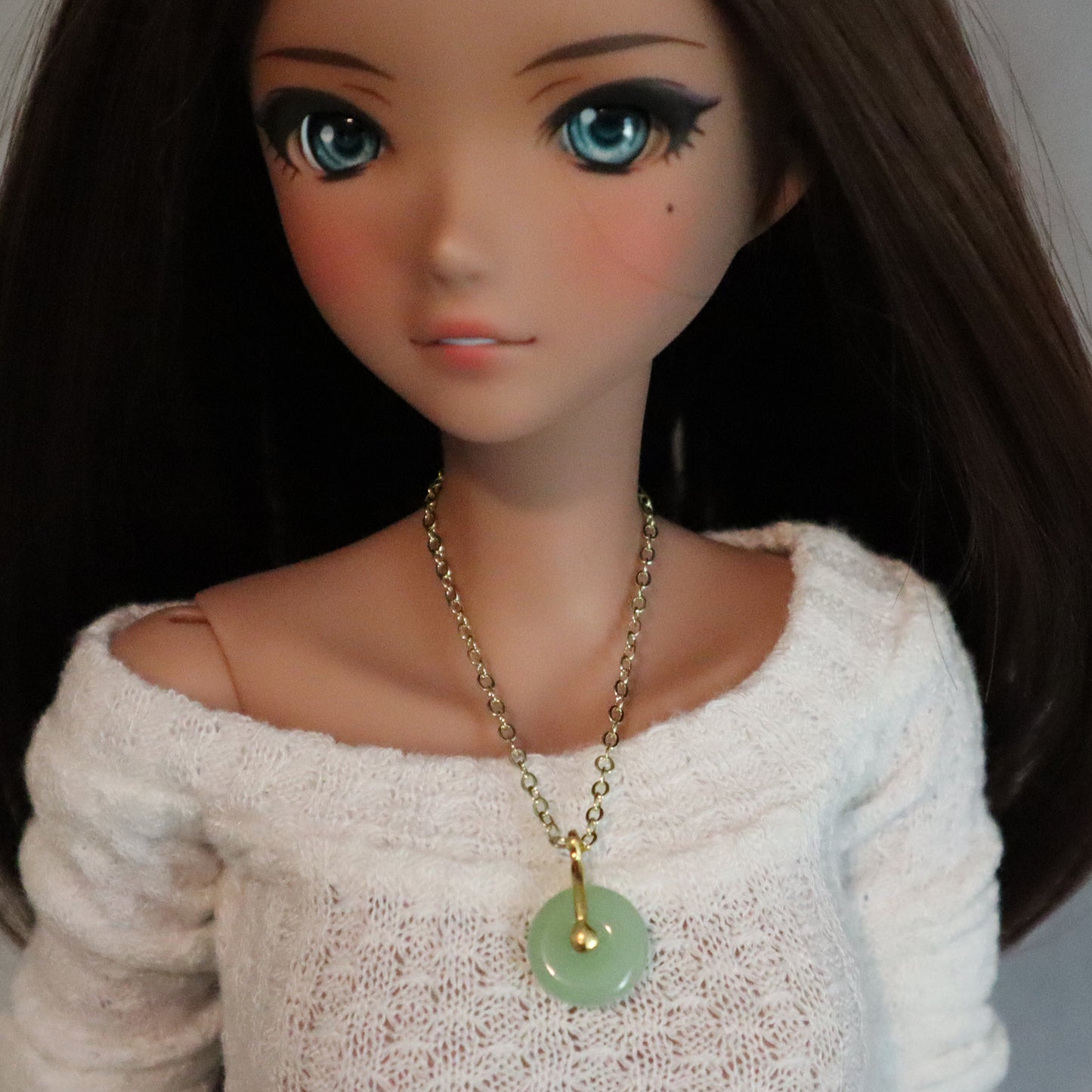 Faux Jade Pendant Magnetic Clasp Necklace