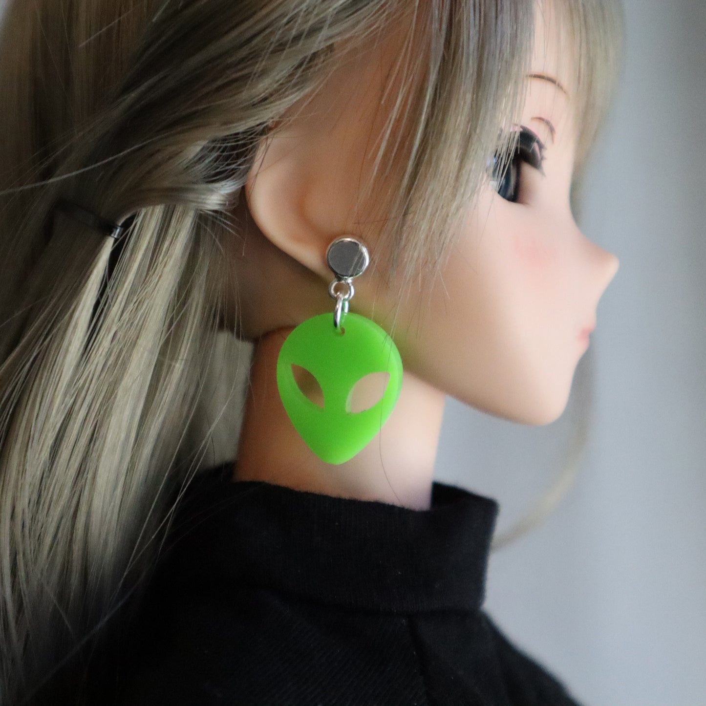Green Alien No-Hole Earrings for BJD