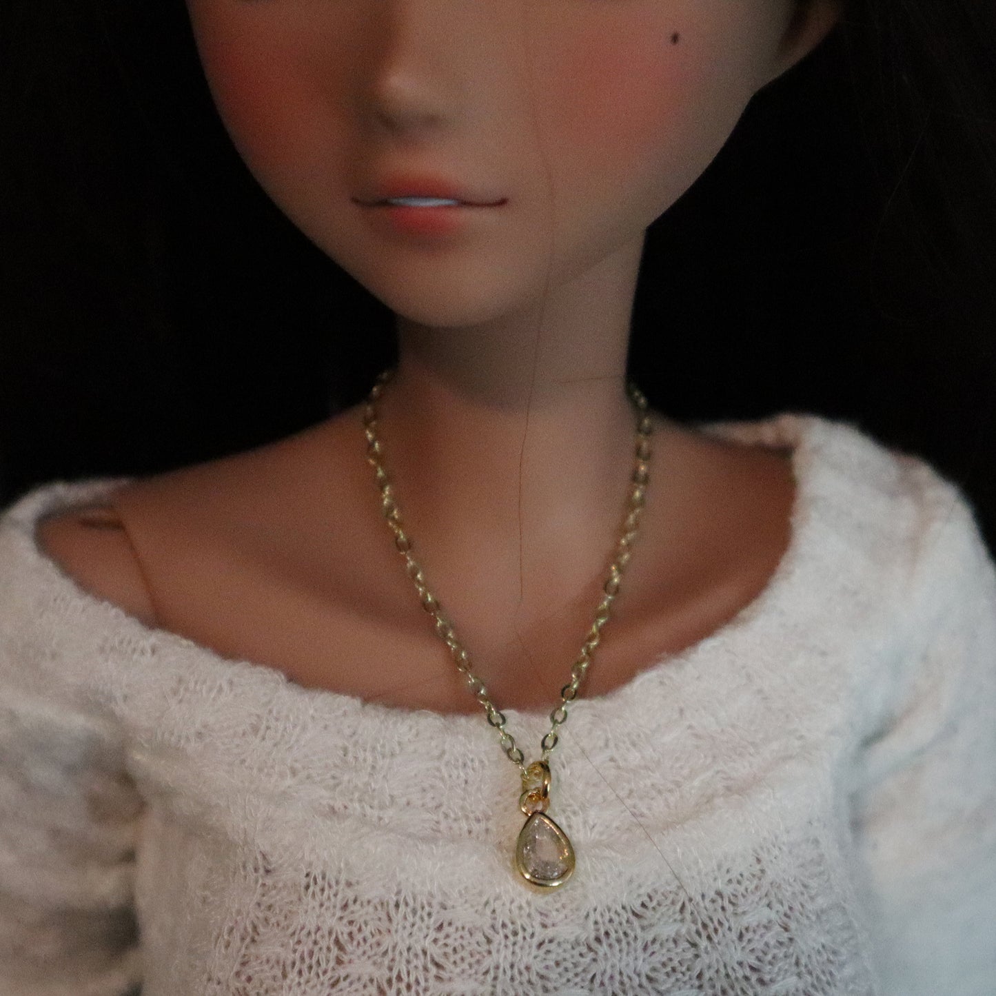 Raindrop Solitiare Magnetic Clasp Necklace