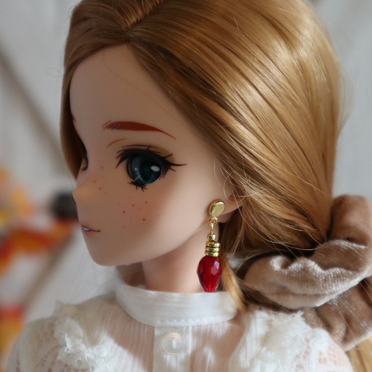 Holiday Lights (4 Color Choices) No-Hole Earrings for BJD