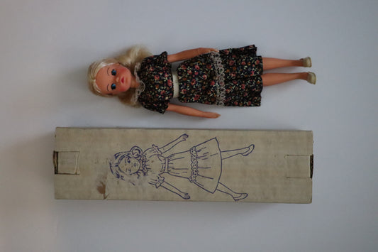 Vintage Sindy Doll 1978 USA Introduction in original shipper MIB