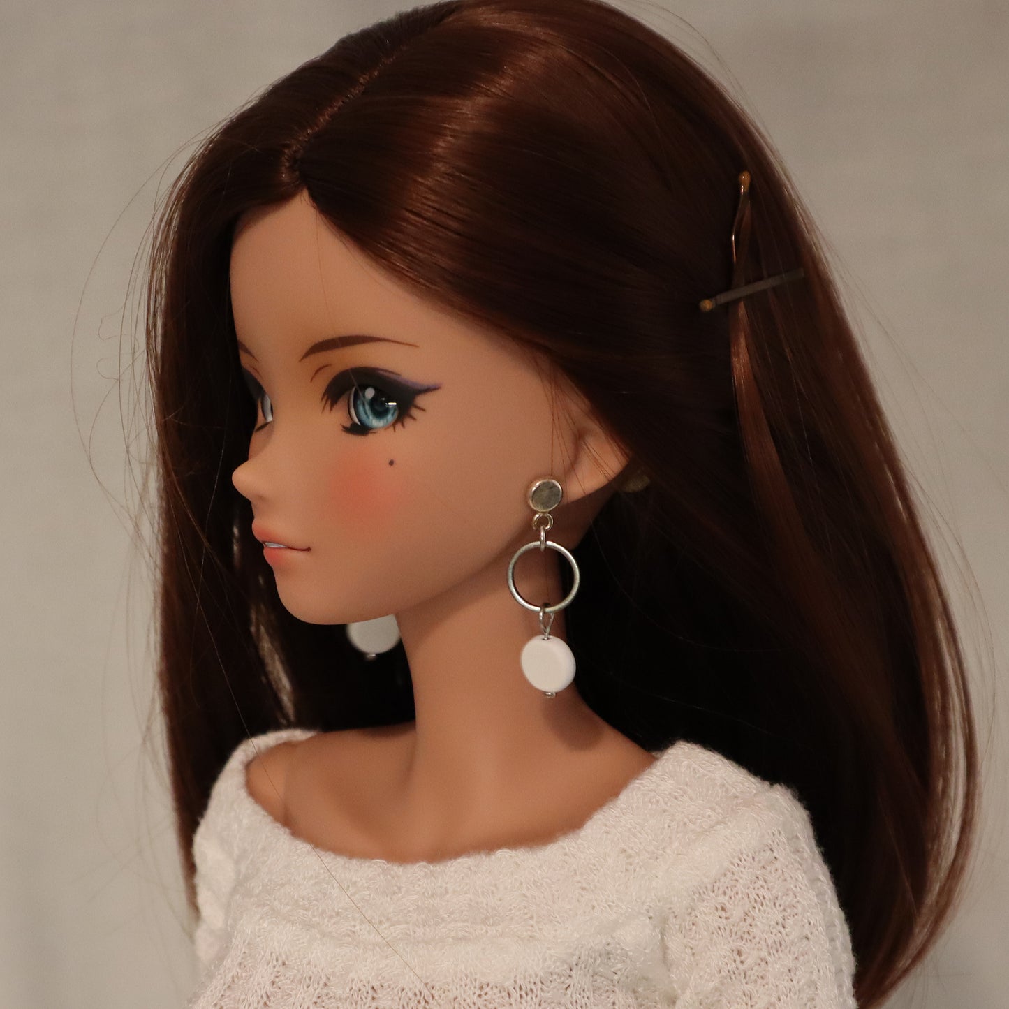 Hanging Colored Disc No-Hole Earrings
