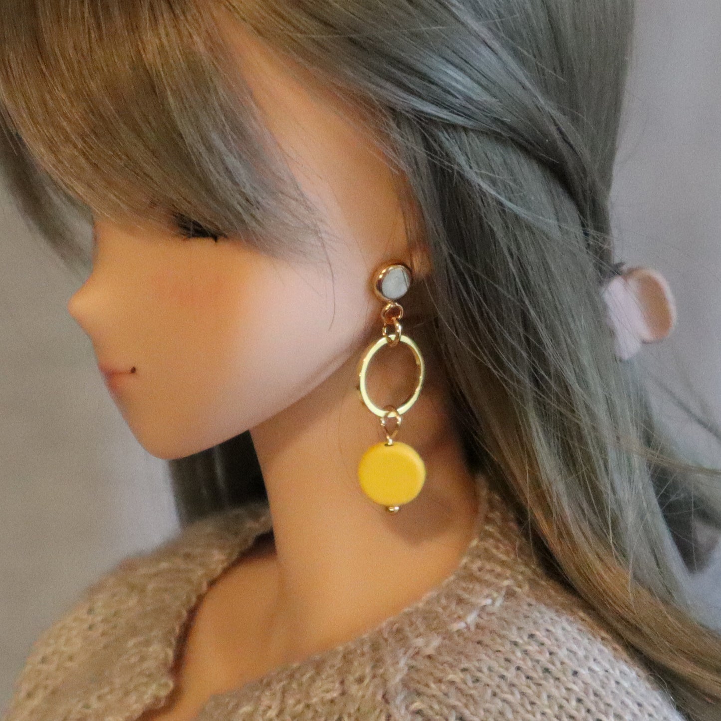 No-Hole Earring for Vinyl Dolls - Colored Disc Drops (Gold)