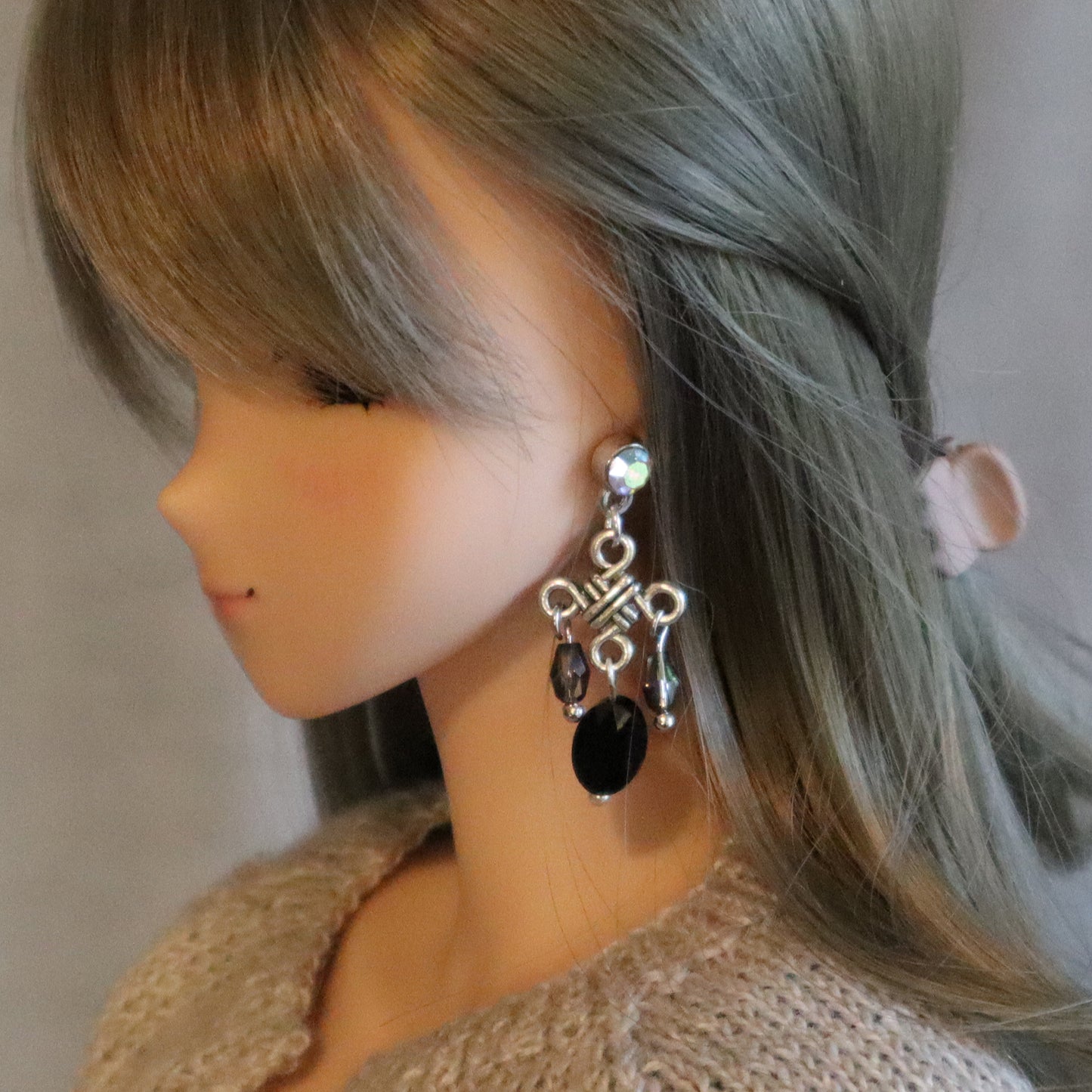 No-Hole Earrings for Vinyl Doll - Knotwork Chandelier (Onyx or Amethyst)
