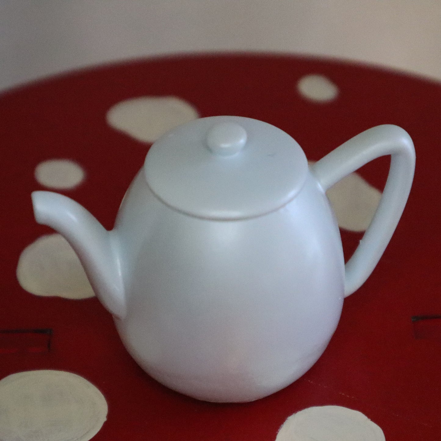 MDCC 2025 Exclusive Pearl Finish Teaset Prop for 1/3 scale Dolls